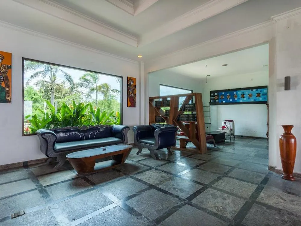 Dreamland Villa Kuta  Kuta (Bali)
