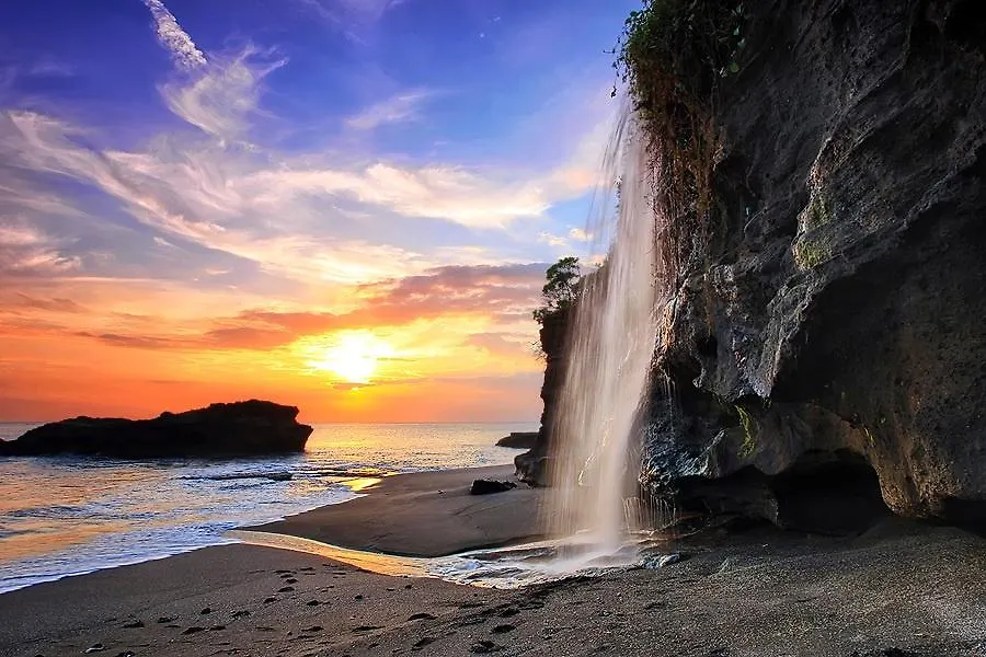 Dreamland Villa Kuta  Indonesia
